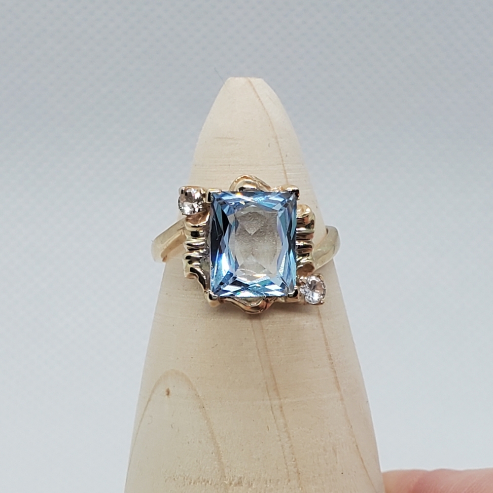 Aquamarine Diamond 14k gold Vintage Ring